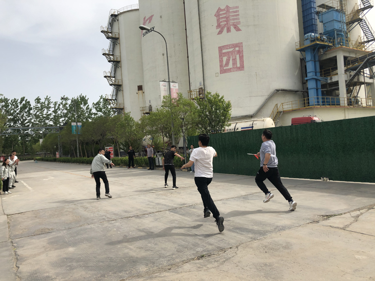 单县公司趣味运动会接力赛 单县公司趣味运动会接力赛